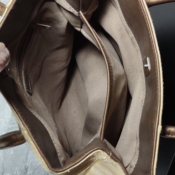 MC Matte Gold/Bronze Leather Bucket Bag - Picture 8 of 10